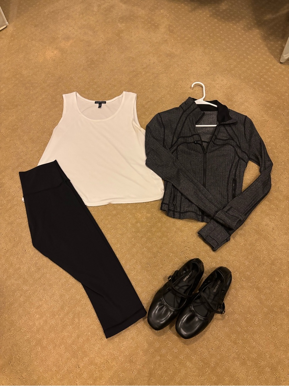 Eileen Fisher 100% Silk White Tank Top Medium Scoop Neck Minimalist Layering